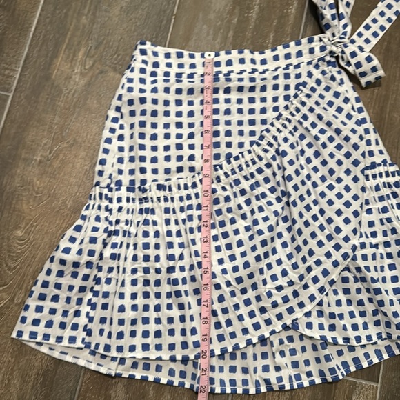 Vineyard Vines Painterly Grid Blue and White Ruffle Skirt - Picture 7 of 8